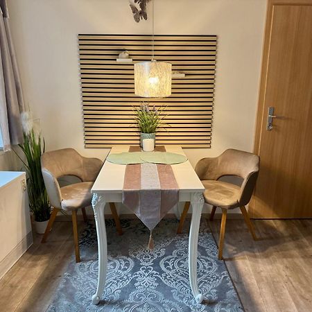Wohnung Mit Charme, Netflix Rheinstetten Ngoại thất bức ảnh
