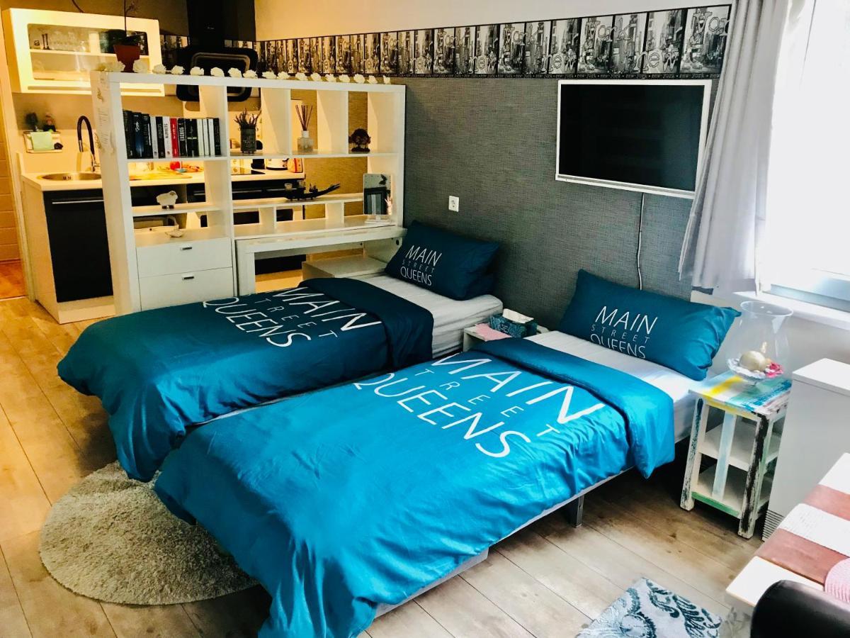 Wohnung Mit Charme, Netflix Rheinstetten Ngoại thất bức ảnh