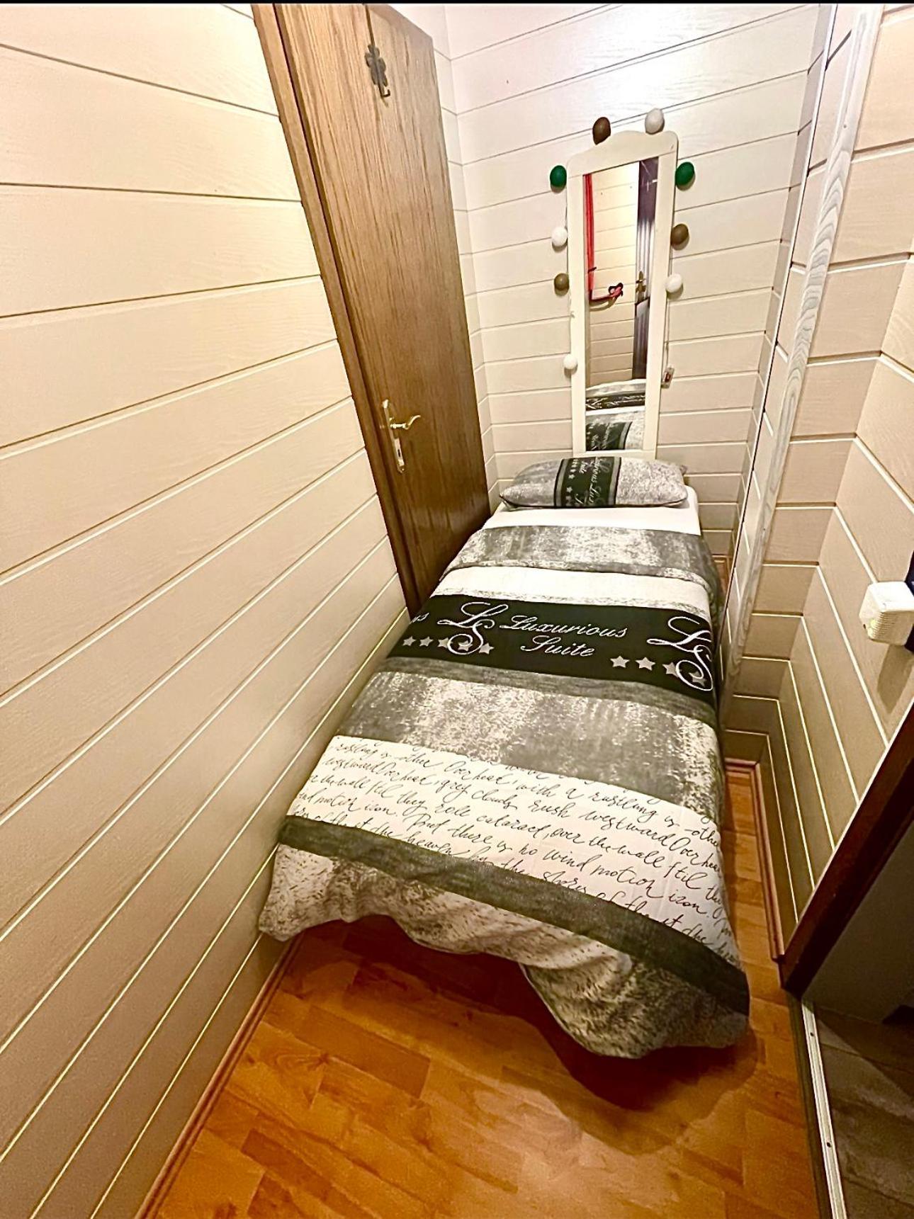 Wohnung Mit Charme, Netflix Rheinstetten Ngoại thất bức ảnh